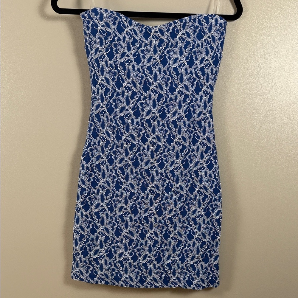 O’sher Blue and White Lace-Pattern Strapless Dress